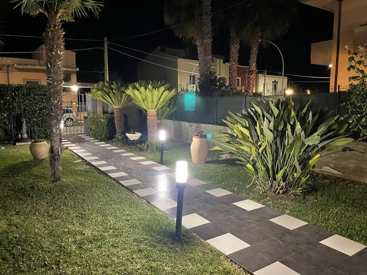 Geltrude Apartment Avola